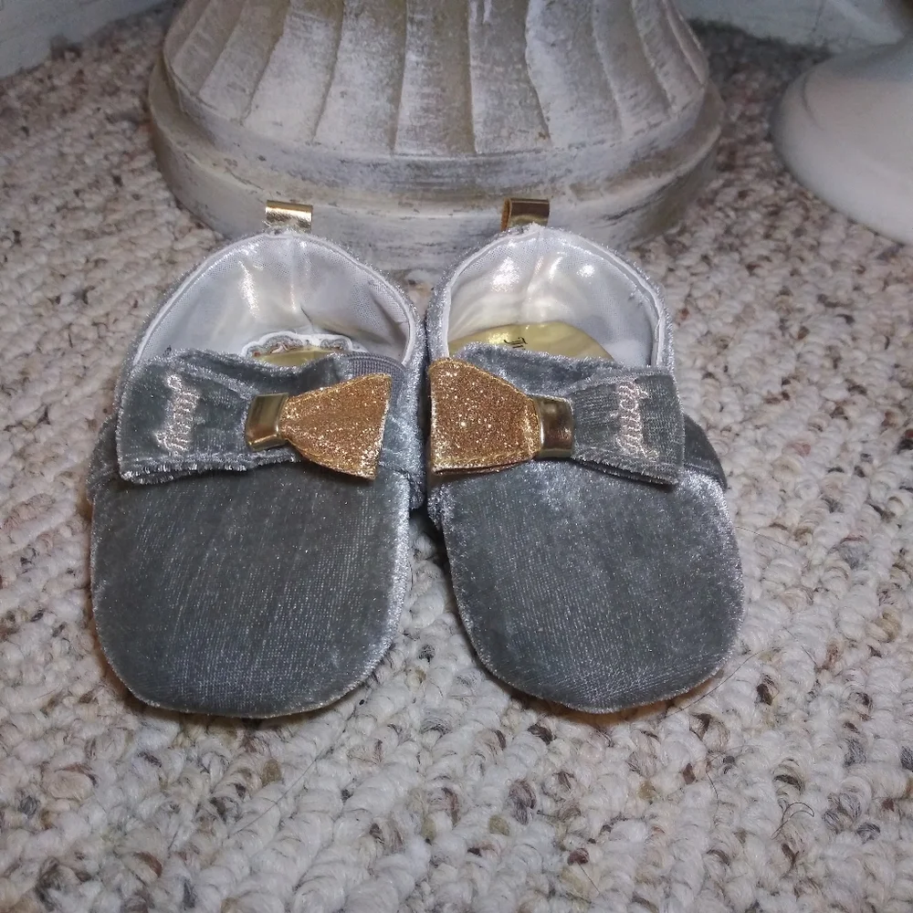 3/$18 Juicy Couture Gray & Gold Velvet Crib Shoes